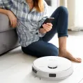 TESLA RoboStar iQ660 - laserový robotický vysavač